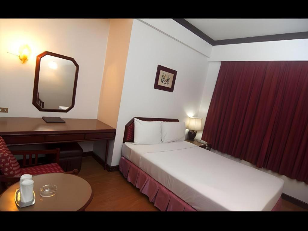 Florida Hotel Hat Yai Ngoại thất bức ảnh